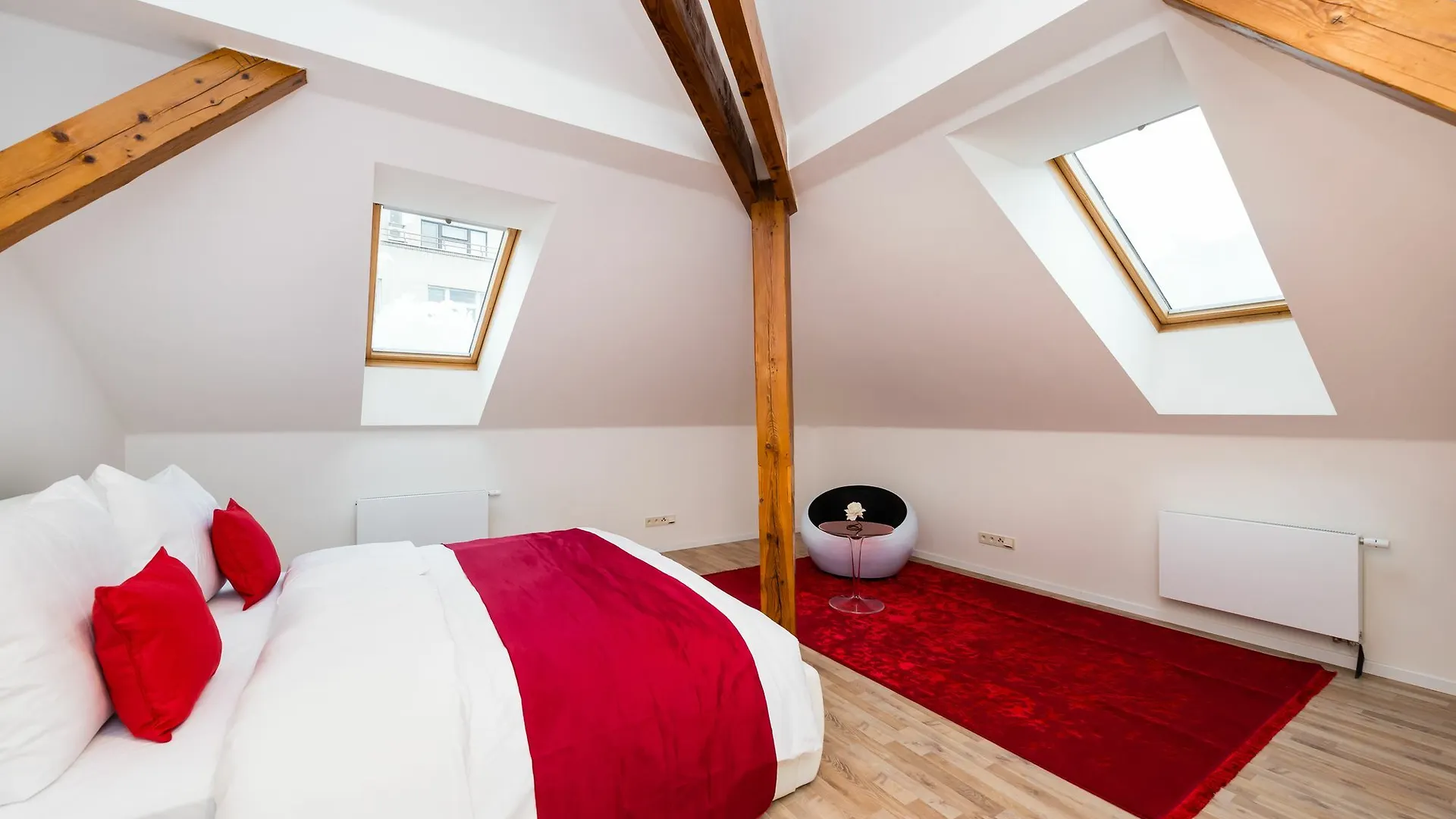 Empirent Apartments Wenceslas Square Prague 0*,